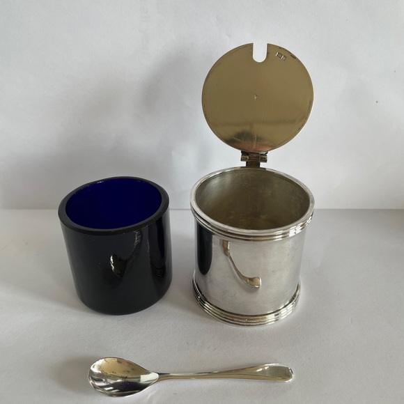 🎉HP🎉 Tiffany & Co. Rare Vintage Condiment Dish - Picture 2 of 15